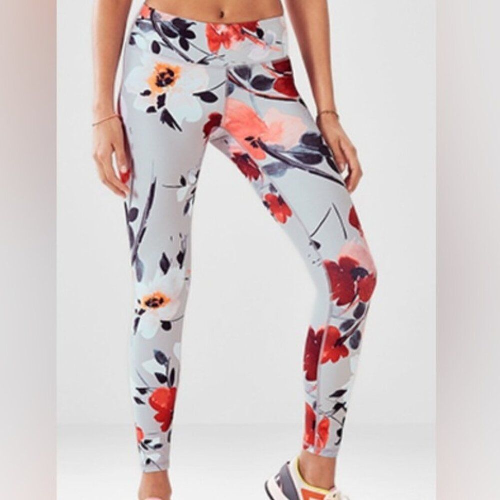 Fabletics Define Mid-Rise 7/8 Legging Size Small